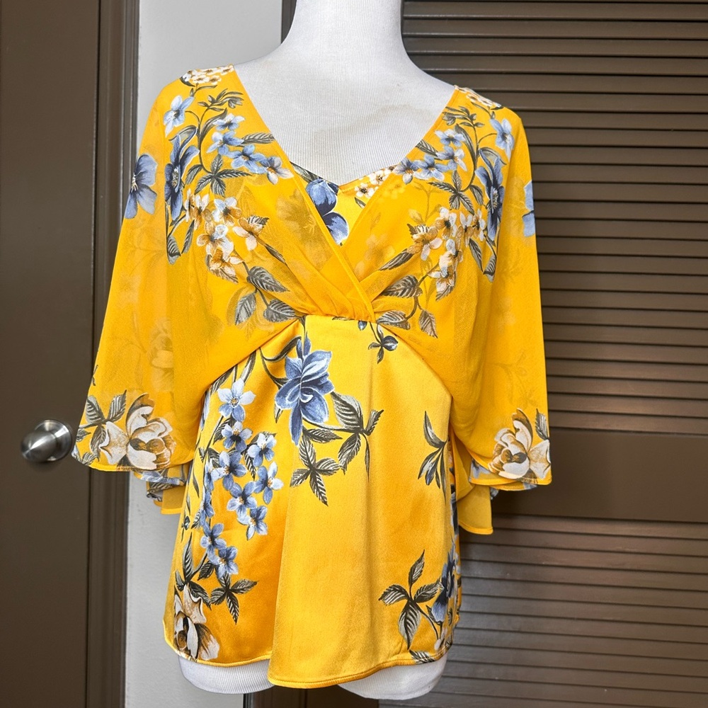 NWT. WHBM | Floral Yellow Kimono Blouse